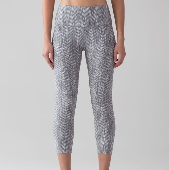 Lululemon Wunder Under Hi-Rise Crop Luon Arrow Jacquard Battleship Silver Spoon - Picture 1 of 14